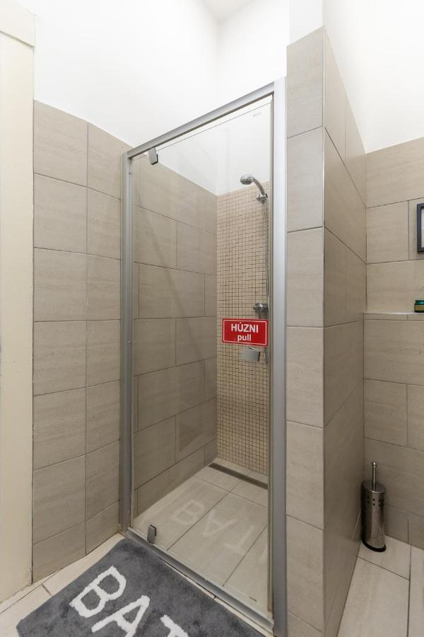 Real Apartments Wesselenyi Budapest Luaran gambar