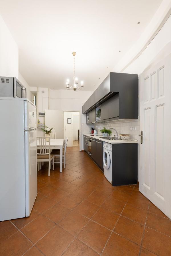 Real Apartments Wesselenyi Budapest Luaran gambar